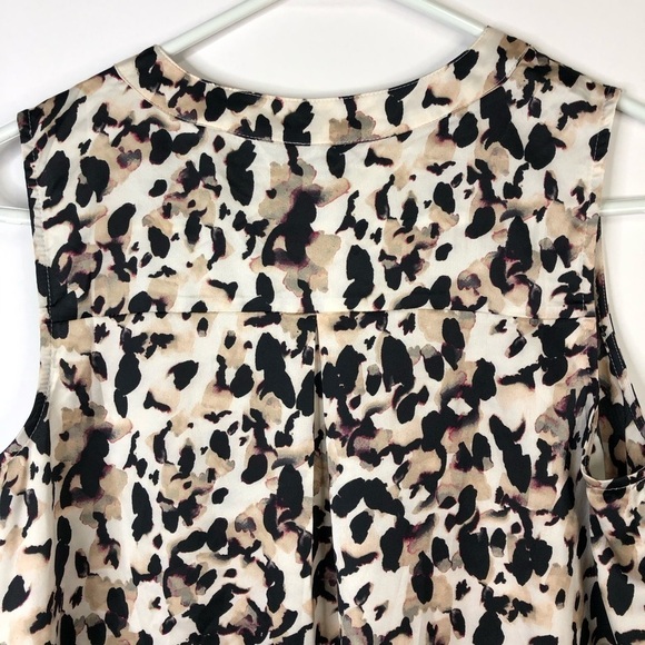 Banana Republic animal print brown tan cream sleeveless satin v-neck blouse S - Picture 5 of 9